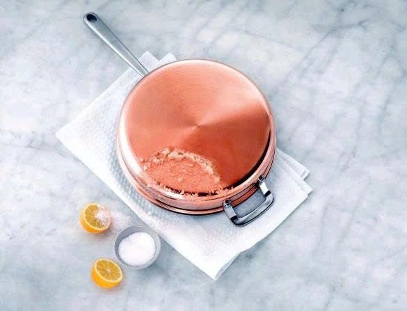 MẸO LÀM SẠCH NỒI, CHẢO BẰNG ĐỒNG